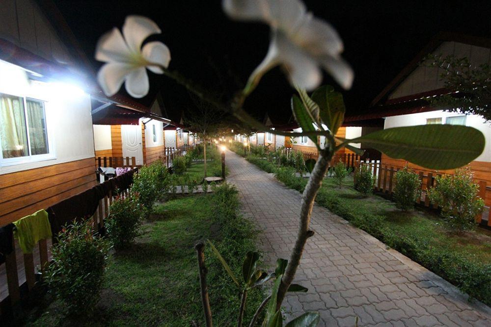 Phi Phi Ba Kao Bay Resort Екстер'єр фото
